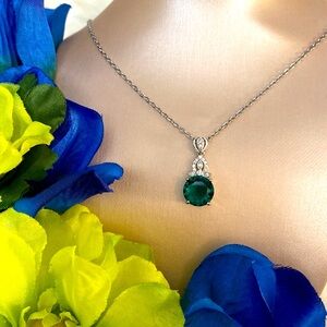 Emerald Green Gemstone Pendant Necklace 925 NEW! FIRM!